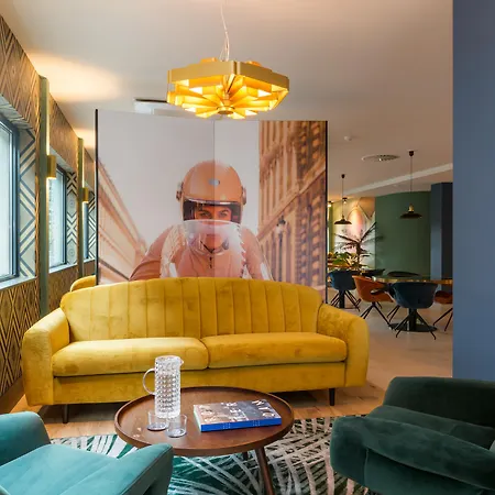 Otel The 3*