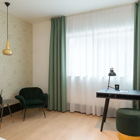 Otel The 3*