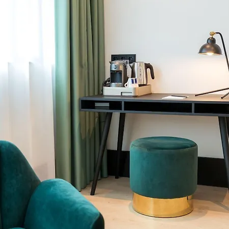 Otel The 3*