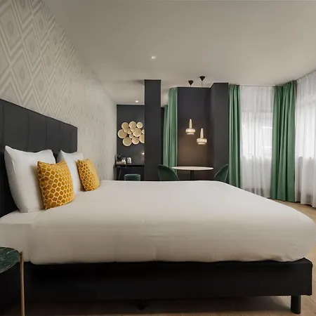 Otel The 3*